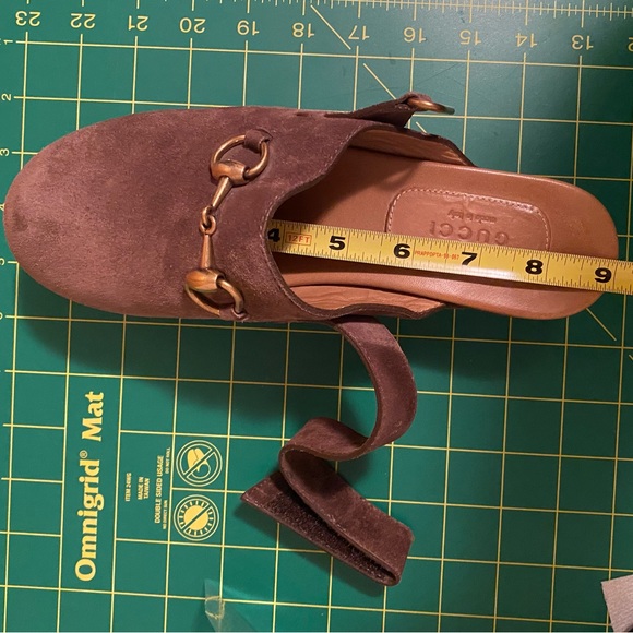 Gucci Amstel Horsebit brown suede Clogs. EUC. Size EU 36. Comes with box. - Picture 16 of 16